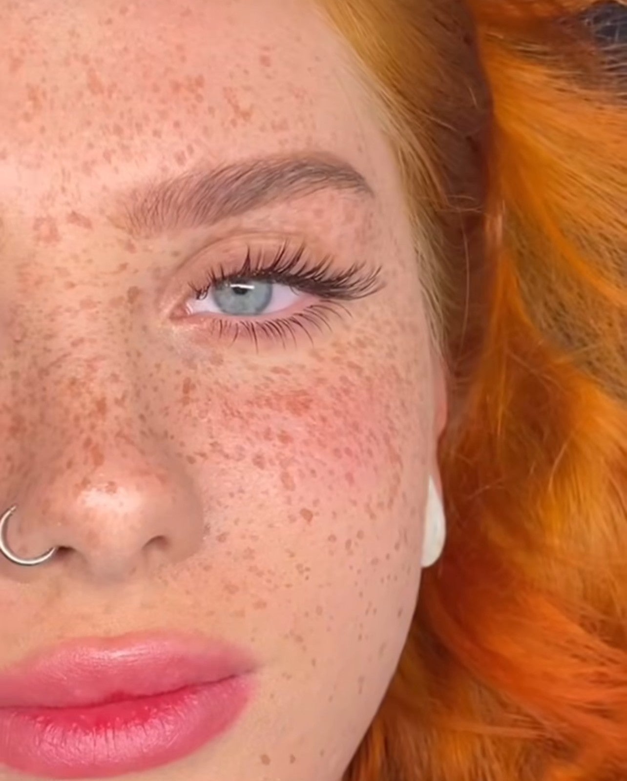 Why Your Lash Sets Need Both Short and Long Stem Lash Fans